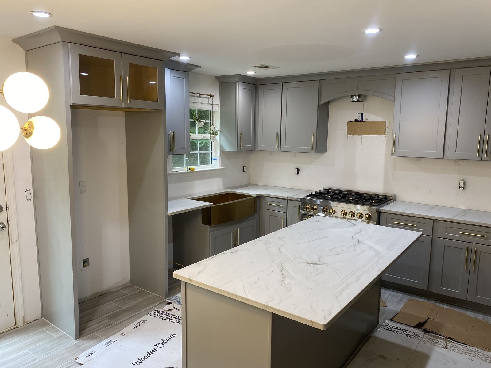 Mont Blanc quartzite countertop installation in a Flowery Branch, GA home